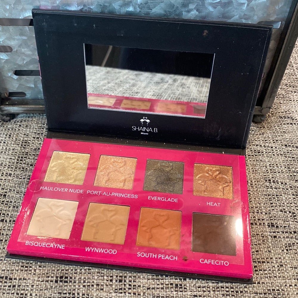 Shaina B Miami eyeshadow pallet